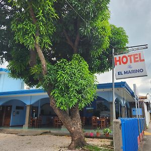 Hotel Y Restaurante El Marino